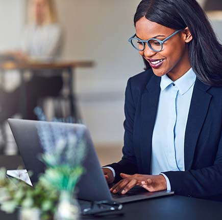 7 Desk Essentials Every Successful Women Has